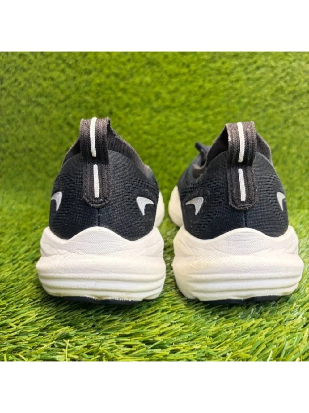 Brooks Glycerin 22 Mens Size 11.5 Black White Athletic Running Shoes Sneakers